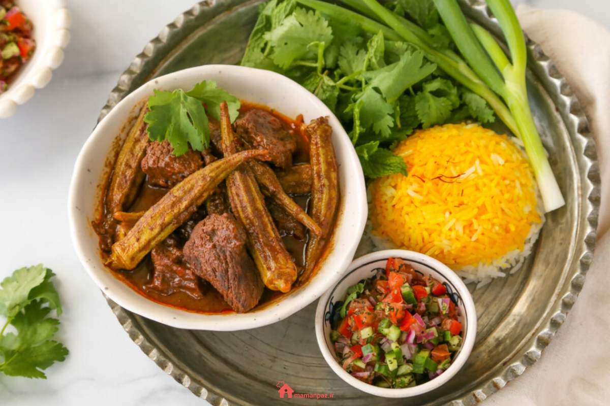 طرز تهیه خورش بامیه با گوشت، مرغ و رژیمی برای 4 نفره