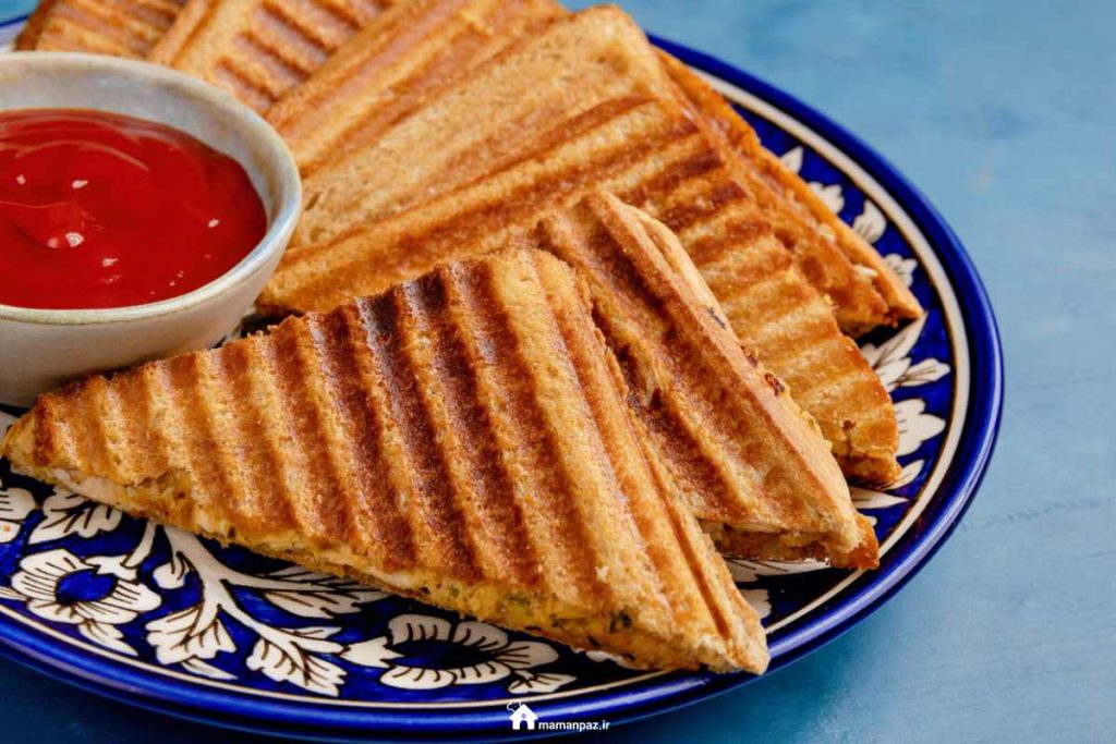 طرز تهیه ۱۱ مدل پنینی مرغ برای 2 تا 4 نفر