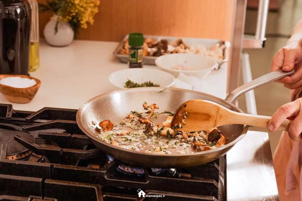 جلوگیری از چسبیدن غذا به قابلمه و تابه